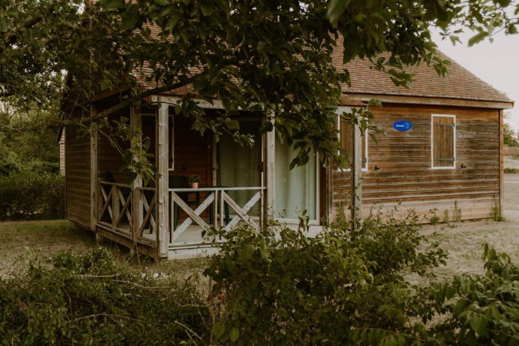 Onlycamp Le Pont Romain Yvré-lʼÉvêque Exteriör bild